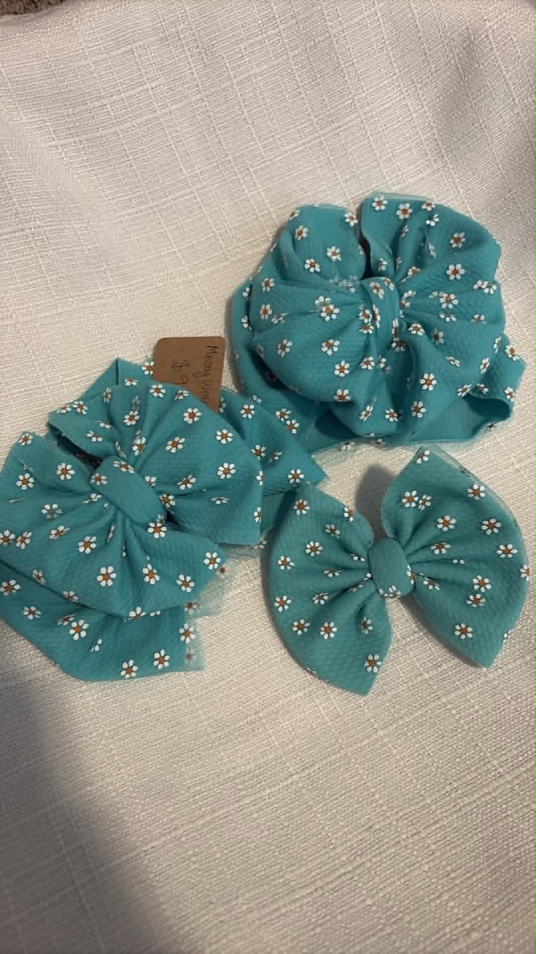 Daisy Mesh with Cool Blue