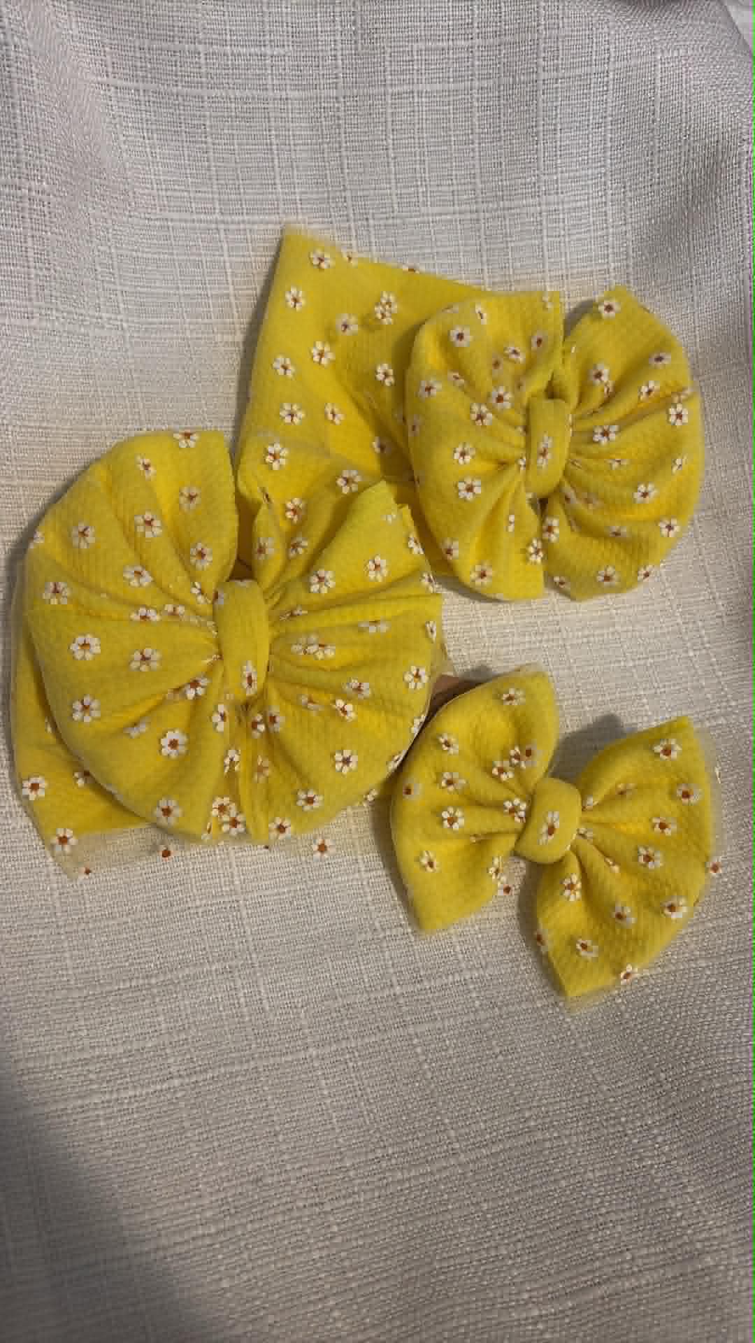 Daisy Mesh with Yellow