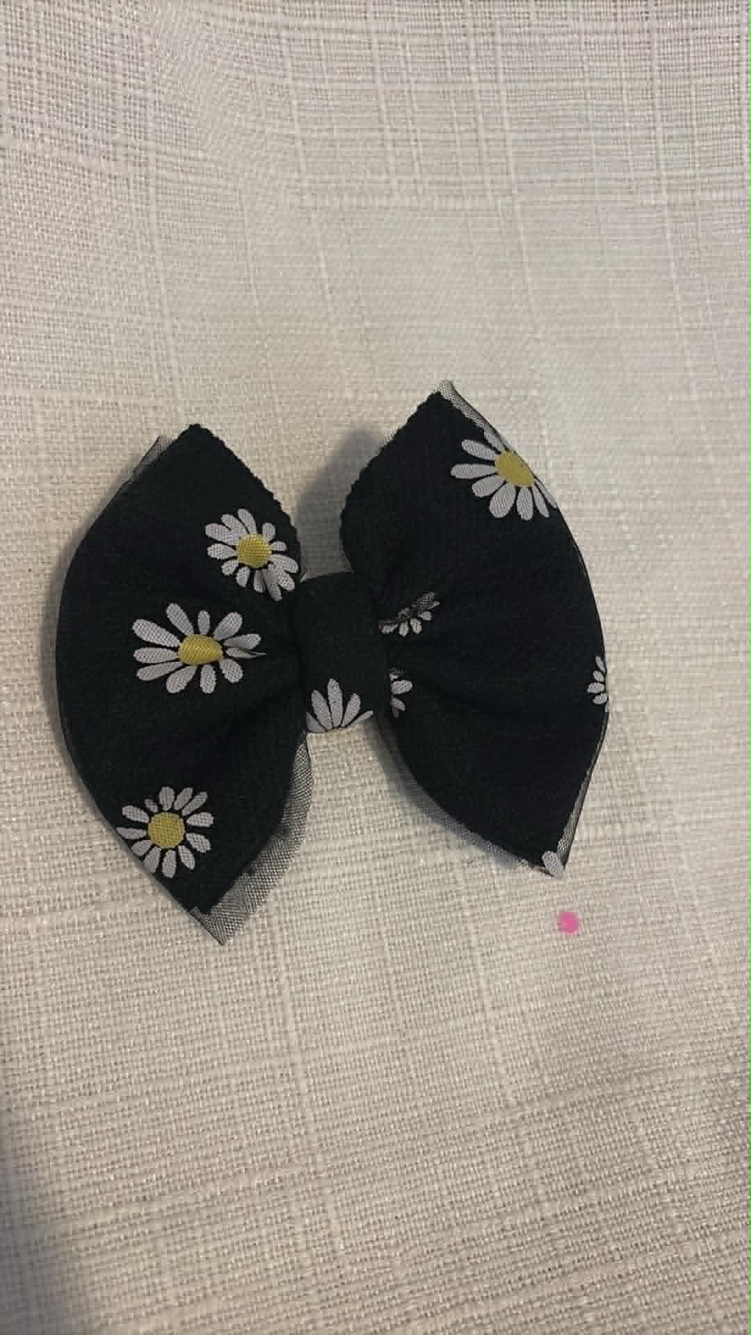 Daisy Mesh with Black