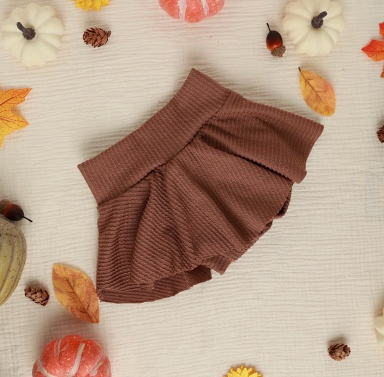 Mocha Ribbed Skirted Bummies