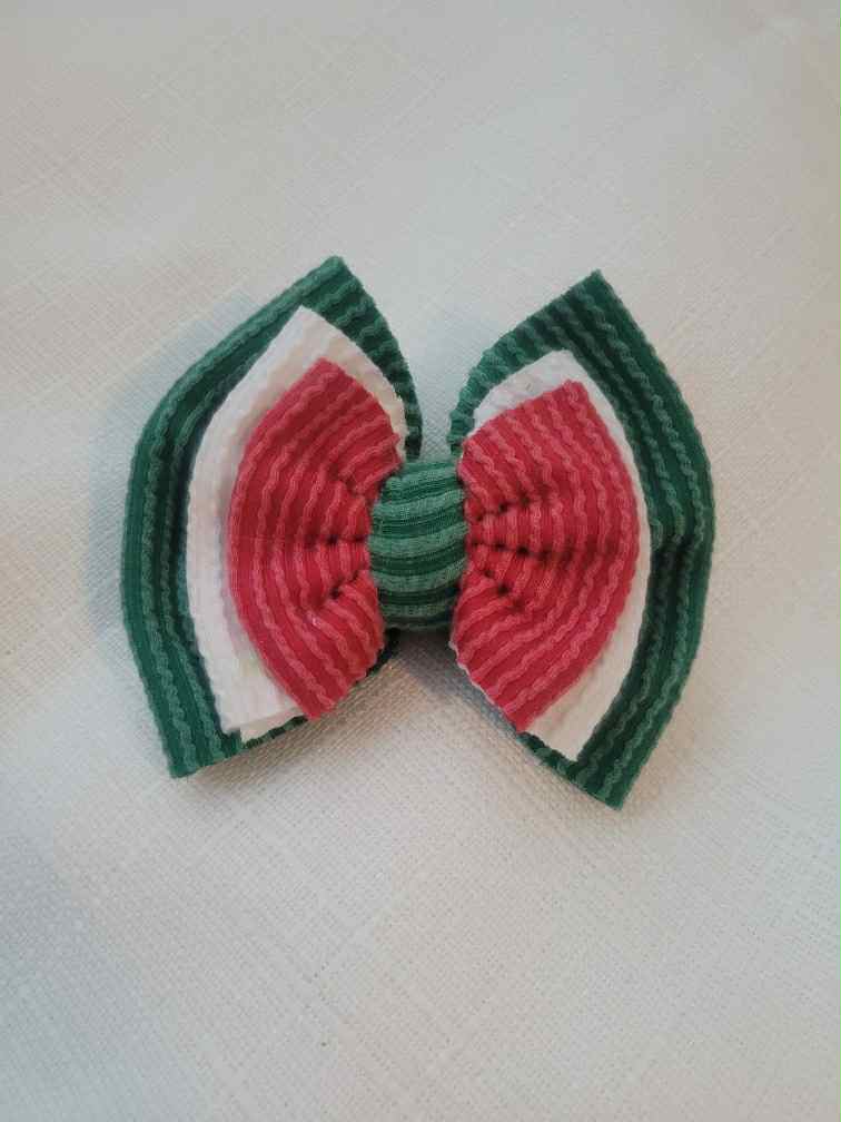Red, White, and Green Ribbed Stacked Clip