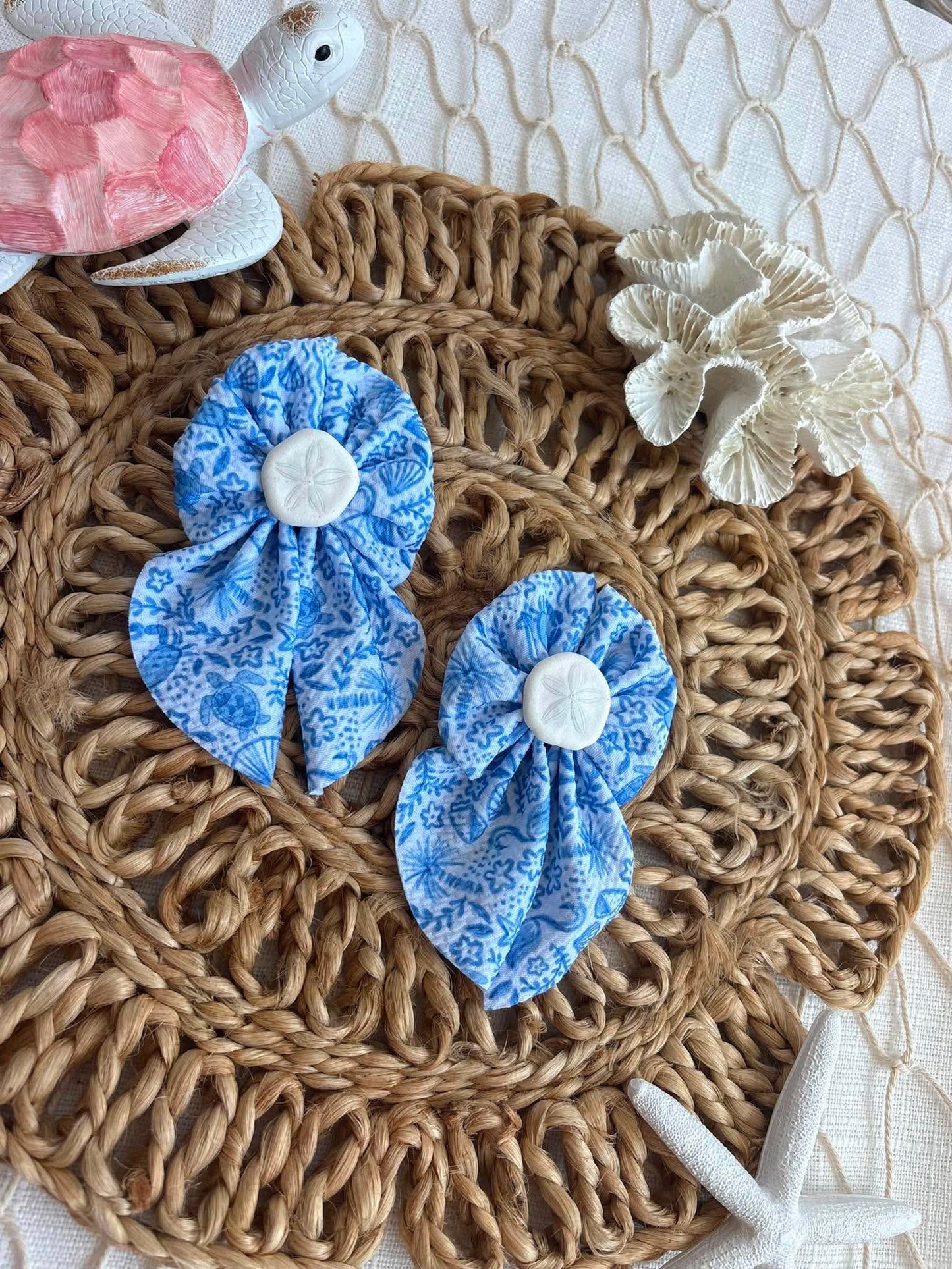 Ocean Breeze with Sand Dollar Center