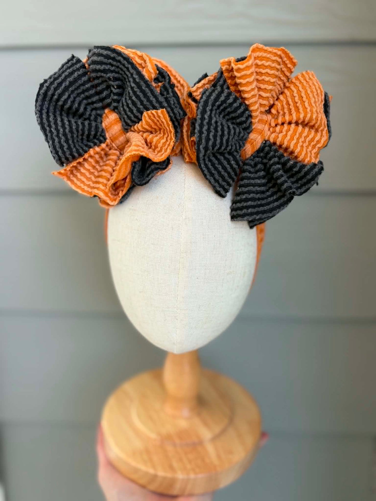 Black and Squash Ribbed